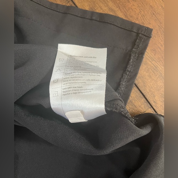 Carhartt Force scrub or work top - Picture 5 of 8